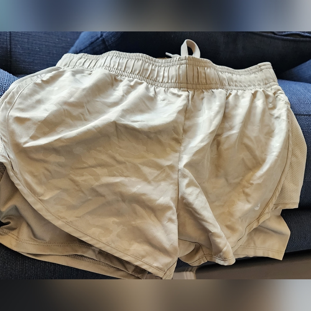 Beige/olive Athletic Shorts Reebok